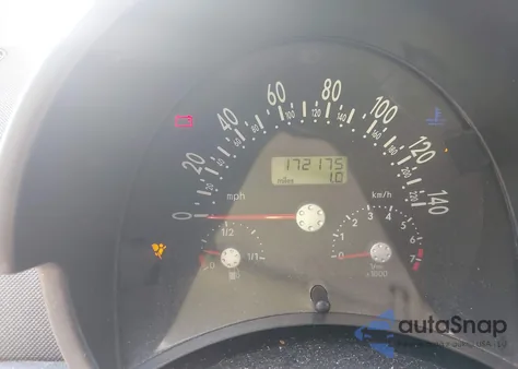 2000 Volkswagen New Beetle Gls from USA, damaged, VIN 3VWCC21C7YM481511